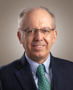 Es director del Centro de Investigación de Filosofía y Empresa (CIFE), director académico del Programa Enfocado “El Director como Persona” y profesor decano del área de Factor Humano