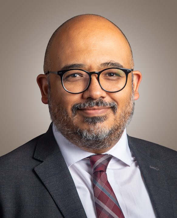 Es profesor del área de Dirección Financiera. Licenciado en Economía por la Universidad Panamericana (UP).