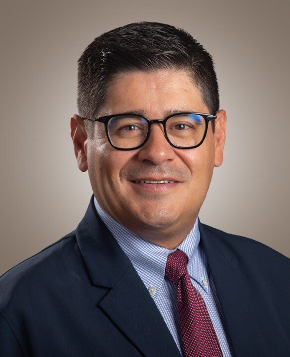 Es profesor del área de Análisis de Decisiones y Director del Programa D-1 en sede Monterrey.